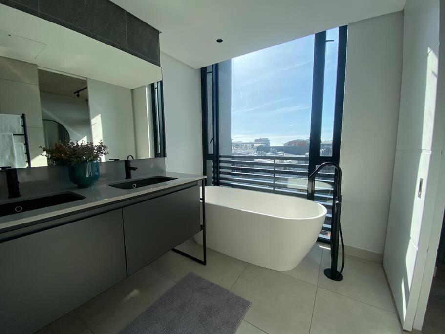 Penthouse With Private Pool *